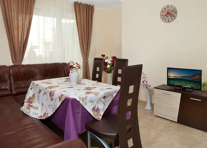 Feniks * ネセバル