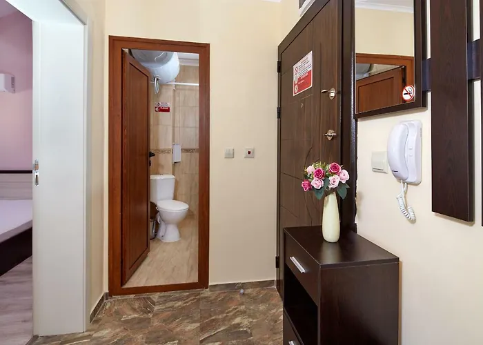 Feniks アパート ネセバル