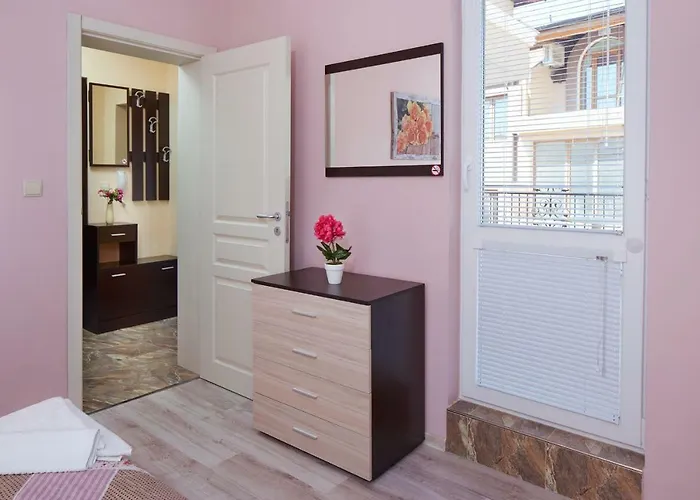 Feniks * ネセバル