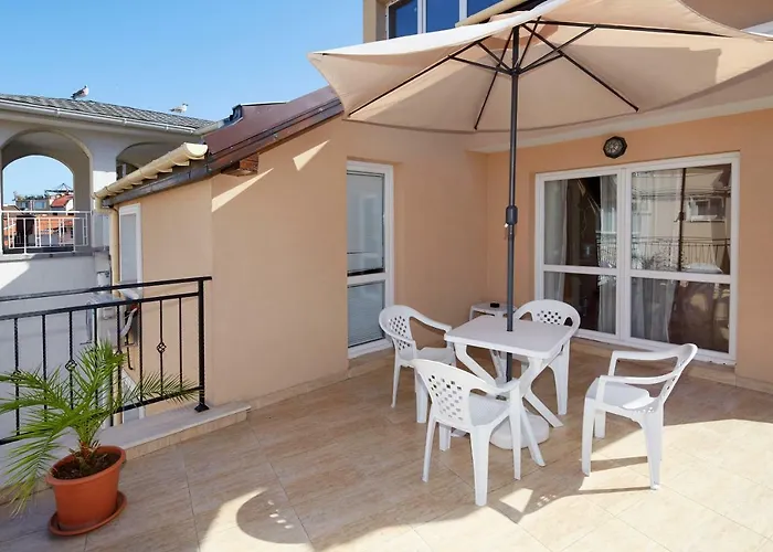 Feniks アパート ネセバル