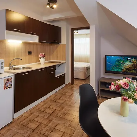 Apartment Feniks *
