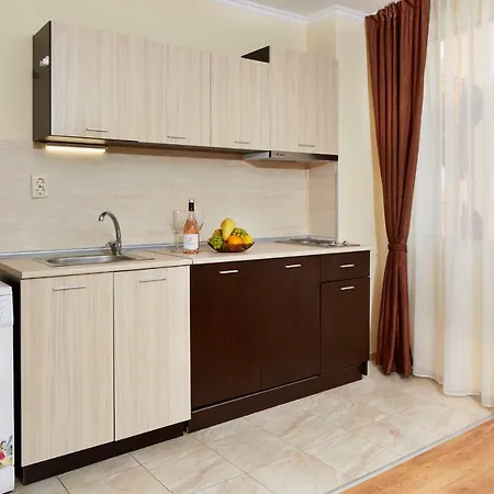 Feniks Apartment *