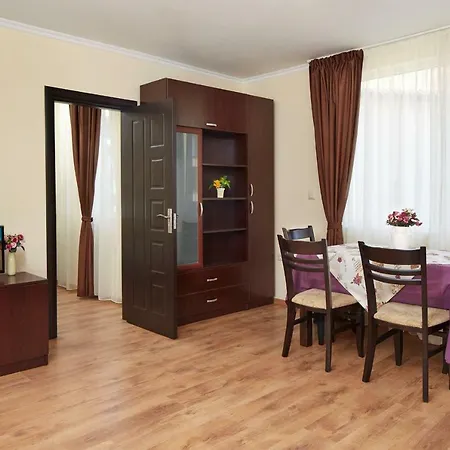 Apartment Feniks *