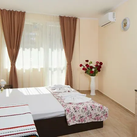 Apartment Feniks *